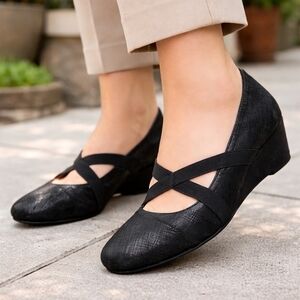 Ron White Black Shimmer Textured Wedge Flats Elastic Strap Comfort Chic Shoes